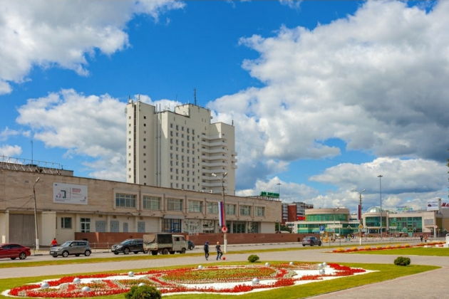 Автомобильная прогулка по городу-1