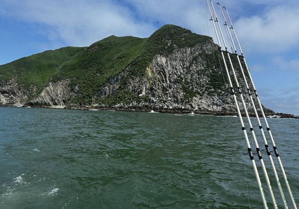 Морская прогулка к острову Старичков: морская рыбалка и крабовое сафари - фото 1