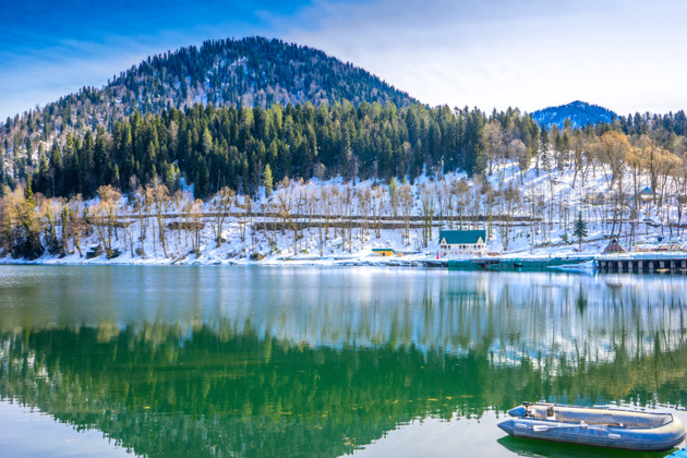 Фото - экскурсия: В Абхазию на минивэне Toyota, Volkswagen: Гагра, Мандариновый сад и Рица!