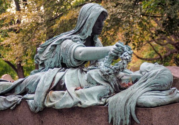 Секреты легендарного кладбища Пер Лашез - фото 4