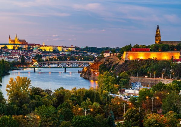 Обзорная автомобильно-пешеходная экскурсия по Праге - фото 2
