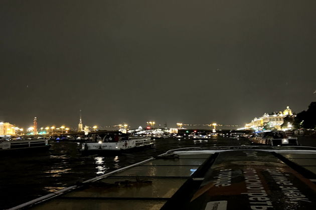 Фото экскурсии - Ночные силуэты: полуторачасовая магия разводных мостов с однопалубного судна - 10