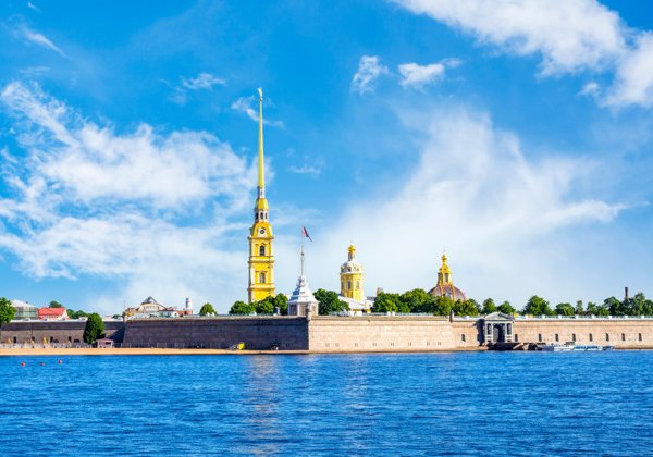 Санкт-Петербург: город, который покоряет сердца