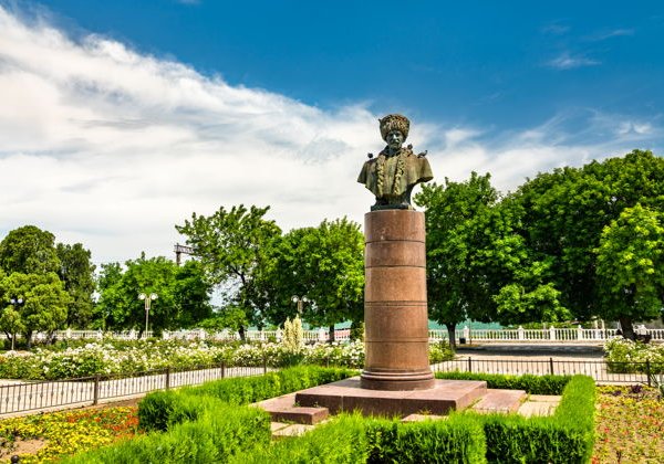 Махачкала: прогулка по местам истории и силы города - фото 3