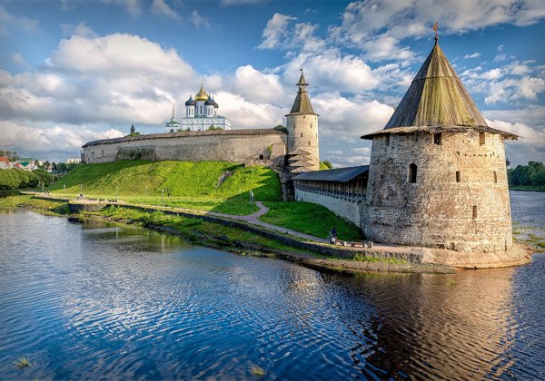 Псков – Изборск – Печоры для школьных групп
