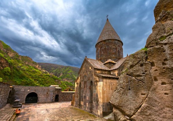 Фототур: Гарни, Гегард и Симфония камней, мастер-класс по выпечке лаваша - фото 4