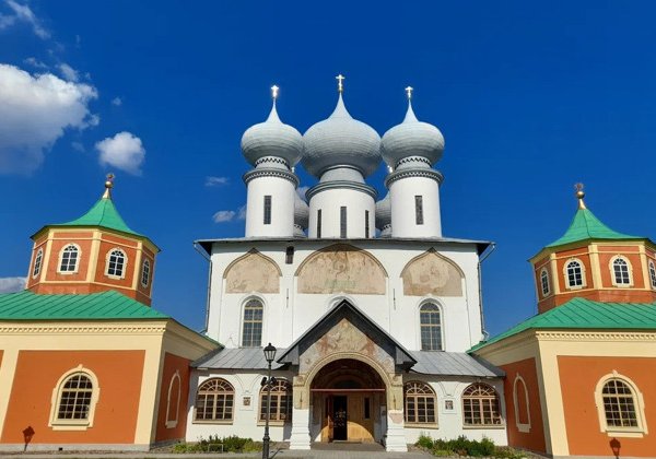 Тихвинский Богородичный Успенский мужской монастырь