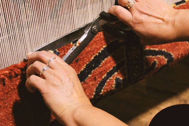 Ереван: антикварные ковры, традиции и десертный стол с кофе