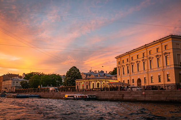 Фото экскурсии - Волшебная теплоходная экскурсия по городу днем и вечером - 10