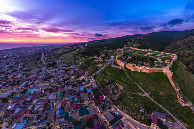 Фото - экскурсия: Цитадель Нарын-кала: ее прошлое, настоящее и будущее