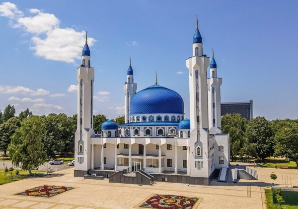 Вся Адыгея: Майкоп, плато Лаго-Наки, Азишская пещера и многое другое