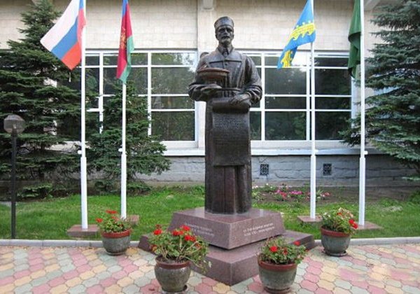 Анапа: аудиопрогулка по центру города от Цветочных часов до набережной - фото 1