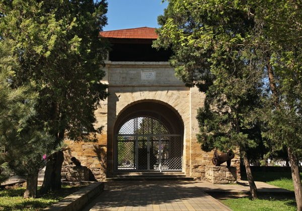 Анапа: аудиопрогулка по центру города от Цветочных часов до набережной - фото 3
