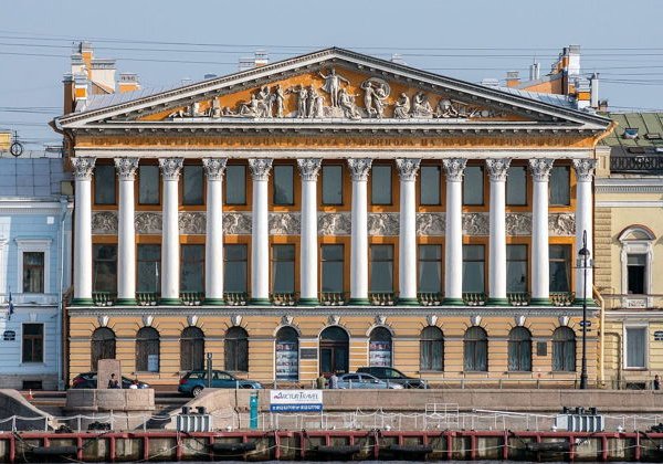 Английская набережная: аудиоэкскурсия про искусство, вечеринки и железные дороги  - фото 1