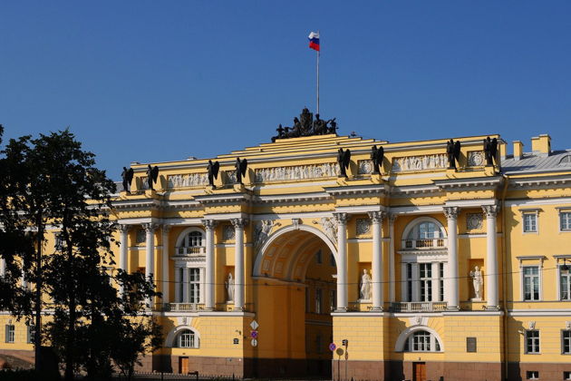 Фото экскурсии - Парадный Петербург: аудиоэкскурсия по Английской набережной до Синего моста - 4