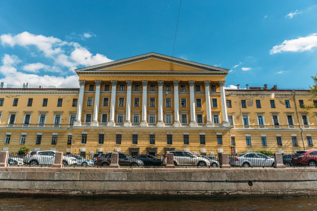 Фото экскурсии - Парадный Петербург: аудиоэкскурсия по Английской набережной до Синего моста - 6