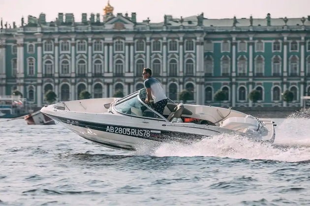 Фото экскурсии - Вечерняя экскурсия на катере с просмотром развода мостов - 9