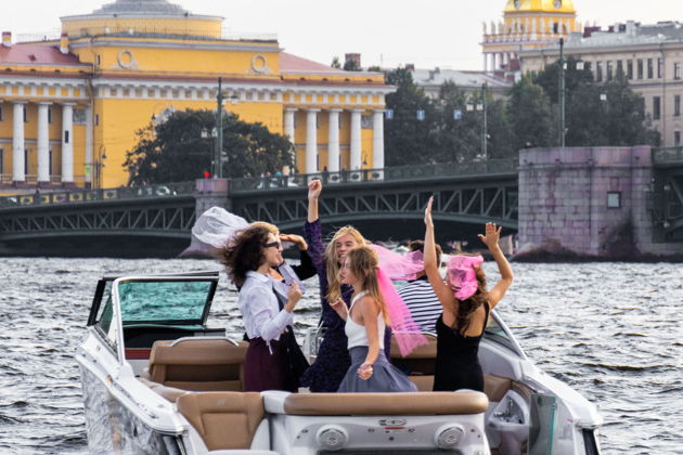 Фото экскурсии - Просторный катер Идеален для праздников и водных прогулок - 10
