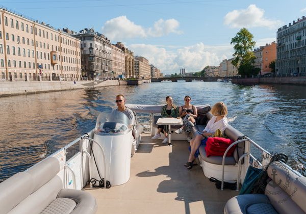 «По водному сердцу города» — уникальный маршрут на 11-местном катере - фото 3