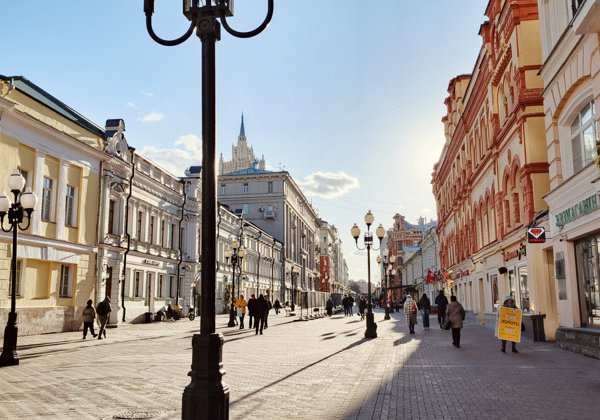 Старый Арбат — от прошлого к настоящему