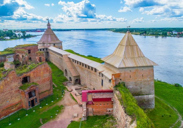 Экскурсия в крепость Орешек на «Метеоре» из Петербурга - фото 1