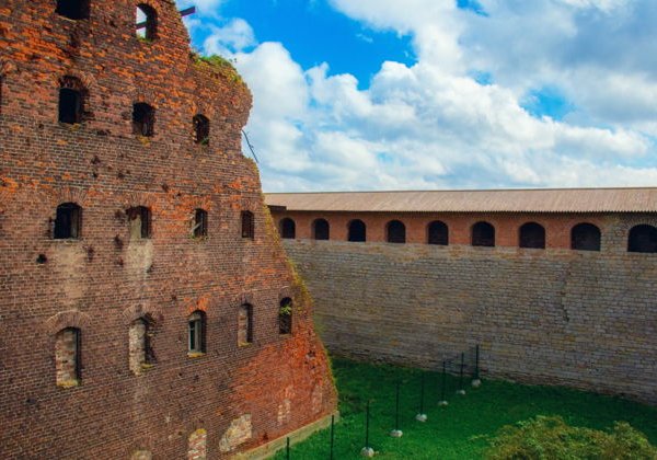 Экскурсия в крепость Орешек на «Метеоре» из Петербурга - фото 2