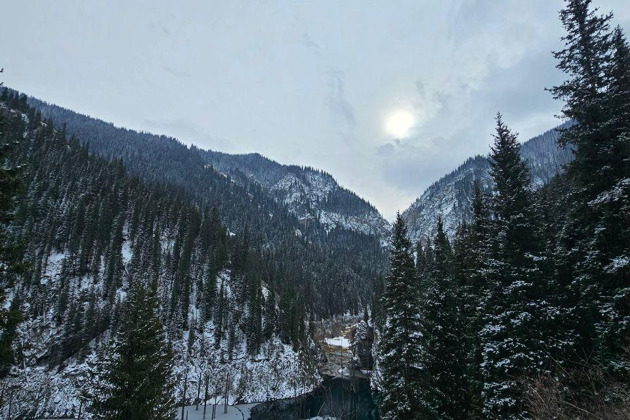 Фото - экскурсия: Невероятные ущелья и водоемы Казахстана за сутки