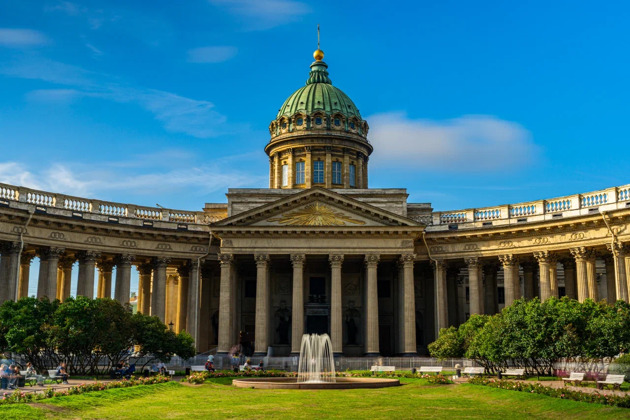 Фото - экскурсия: Автобусная экскурсия по Санкт-Петербургу с посещением Нижнего парка в Петергофе