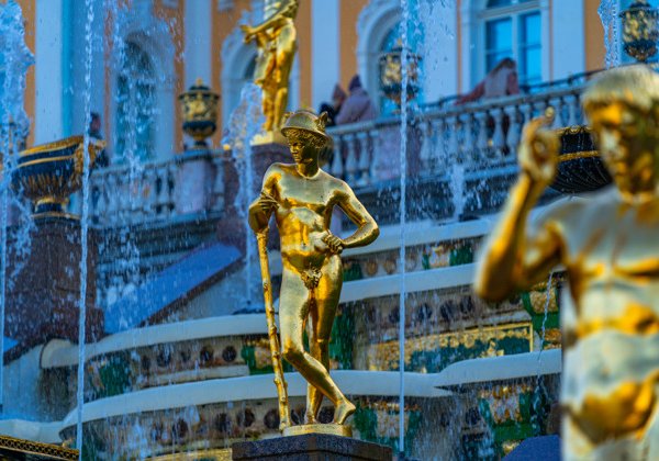 Обзорная экскурсия по Петербургу + Нижний парк Петергофа