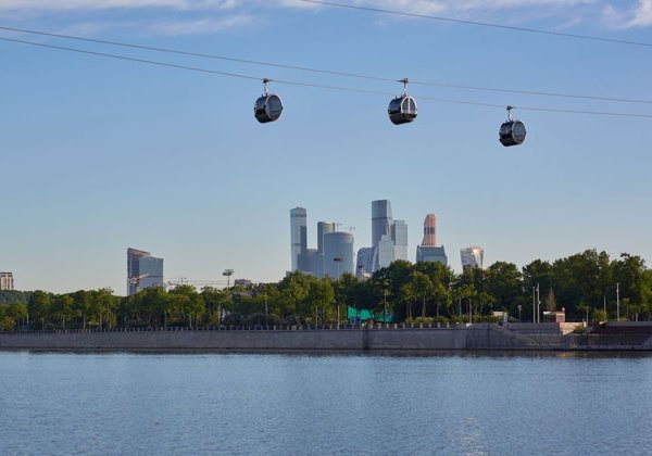 Прогулка на теплоходе от парка «Зарядье» до причала «Киевский» - фото 3