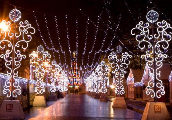 Новогодний Петербург и самые красивые ёлки города - фото 2