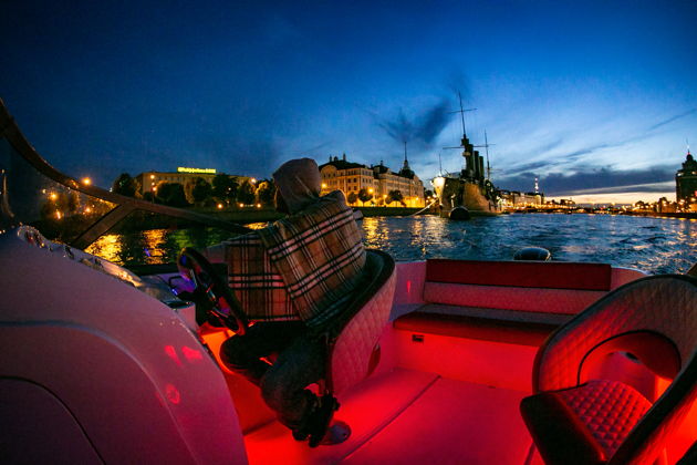 Фото экскурсии - Прогулка на частном катере "Стремительный" с капитаном для наблюдения за разводом мостов - 9