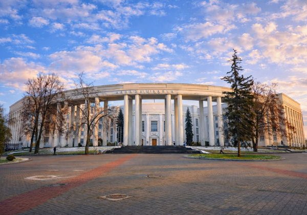 На микроавтобусе по Минску с остановками у достопримечательностей - фото 4