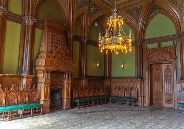 Бриллиантовые тайники золотого магната: экскурсия в особняк Стахеева - фото 1