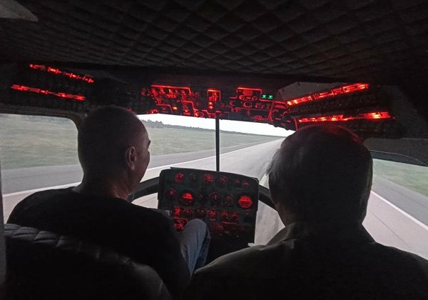Полет на авиатренажере боевого вертолета «Ми-2»