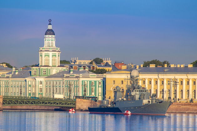 Фото экскурсии - Речной круиз от Авроры до Лахты по Неве с выходом в Финский залив - 9