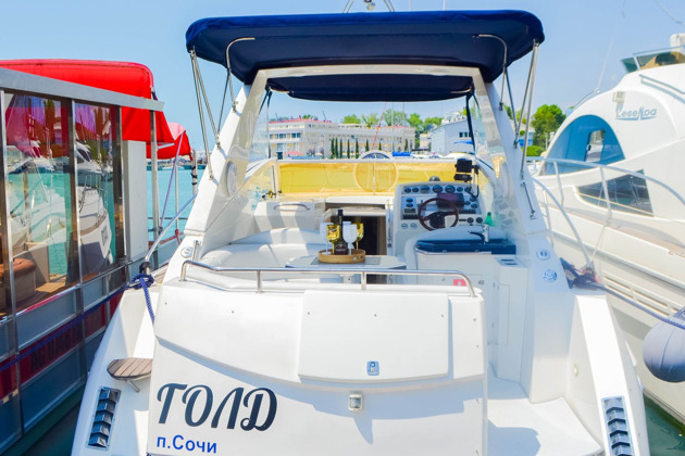 Фото - экскурсия: Аренда роскошной белой яхты премиум-класса в центре Сочи
