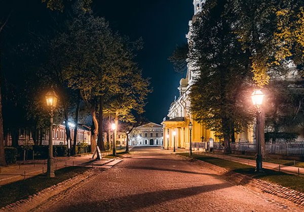 Полночь в Петропавловке и теплоходная прогулка к разведенным мостам - фото 2