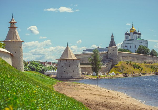 Прогулка по Кремлю и центру Пскова