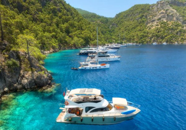 Индивидуальная прогулка на VİP яхте с остановками для купание в Кемере - фото 3