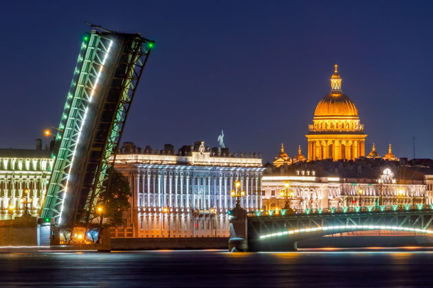 Фото экскурсии - Теплоходная прогулка «Танец мостов». Живая музыка: саксофон и тромбон - 1