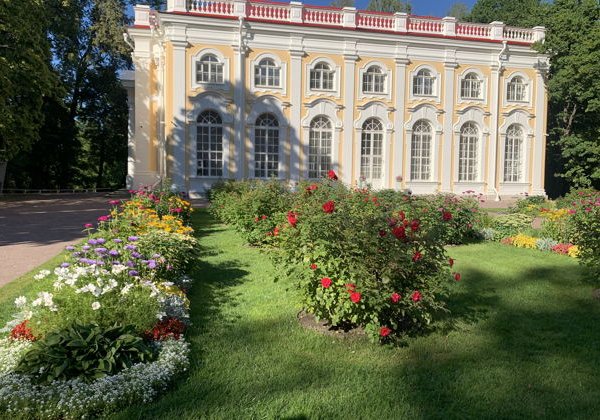 Ораниенбаум: императорская резиденция - фото 1