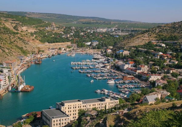 Балаклавские истории с прогулкой на катере и купанием в открытом море - фото 1