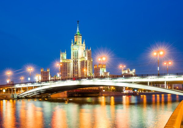 Речная дискотека по центру Москвы от центральных причалов