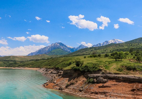 В горы западного Тянь-Шаня: курорт Амирсой, Чимган, водохранилище Чарвак 