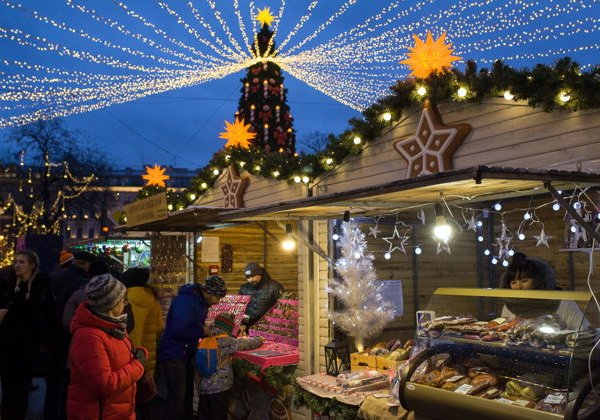 Новогодняя Москва с гаданиями и чаем. Экскурсия по центру столицы - фото 1