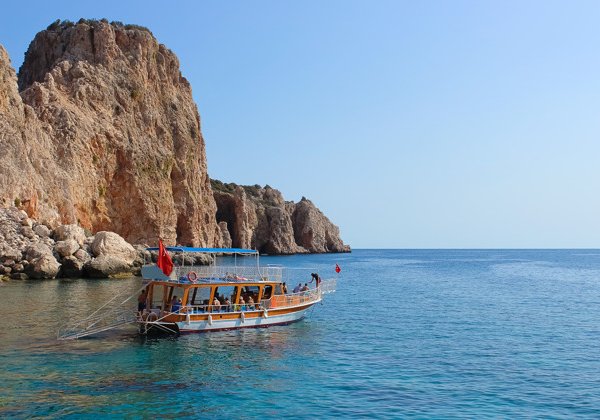 Морская прогулка к райскому острову Сулуада