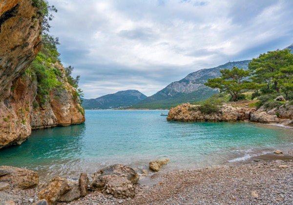 На яхте в живописные бухты Порто Дженевиз и Сазак из Анталии - фото 4