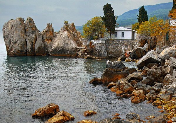  Массандровский дворец и Никитский ботанический сад. - фото 2