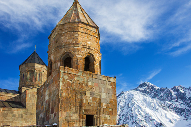 Фото - экскурсия: Казбеги - путешествие в заоблачные высоты: горные пики, древние твердыни и волшебство Кавказа